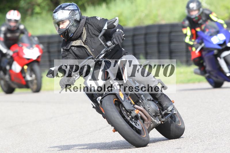 /Archiv-2025/10 23.04.2025 Cornu Master School ADR/gruen-vert/11